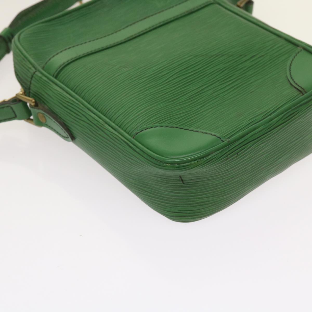 LOUIS VUITTON Epi Danube Shoulder Bag Green M45634 LV Auth 66163