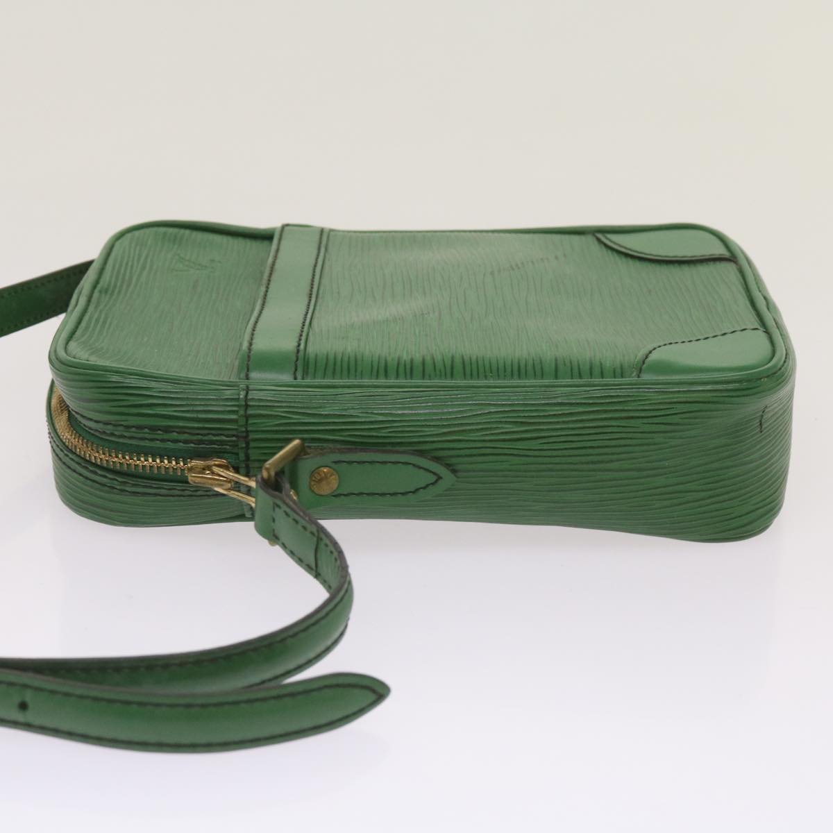 LOUIS VUITTON Epi Danube Shoulder Bag Green M45634 LV Auth 66163