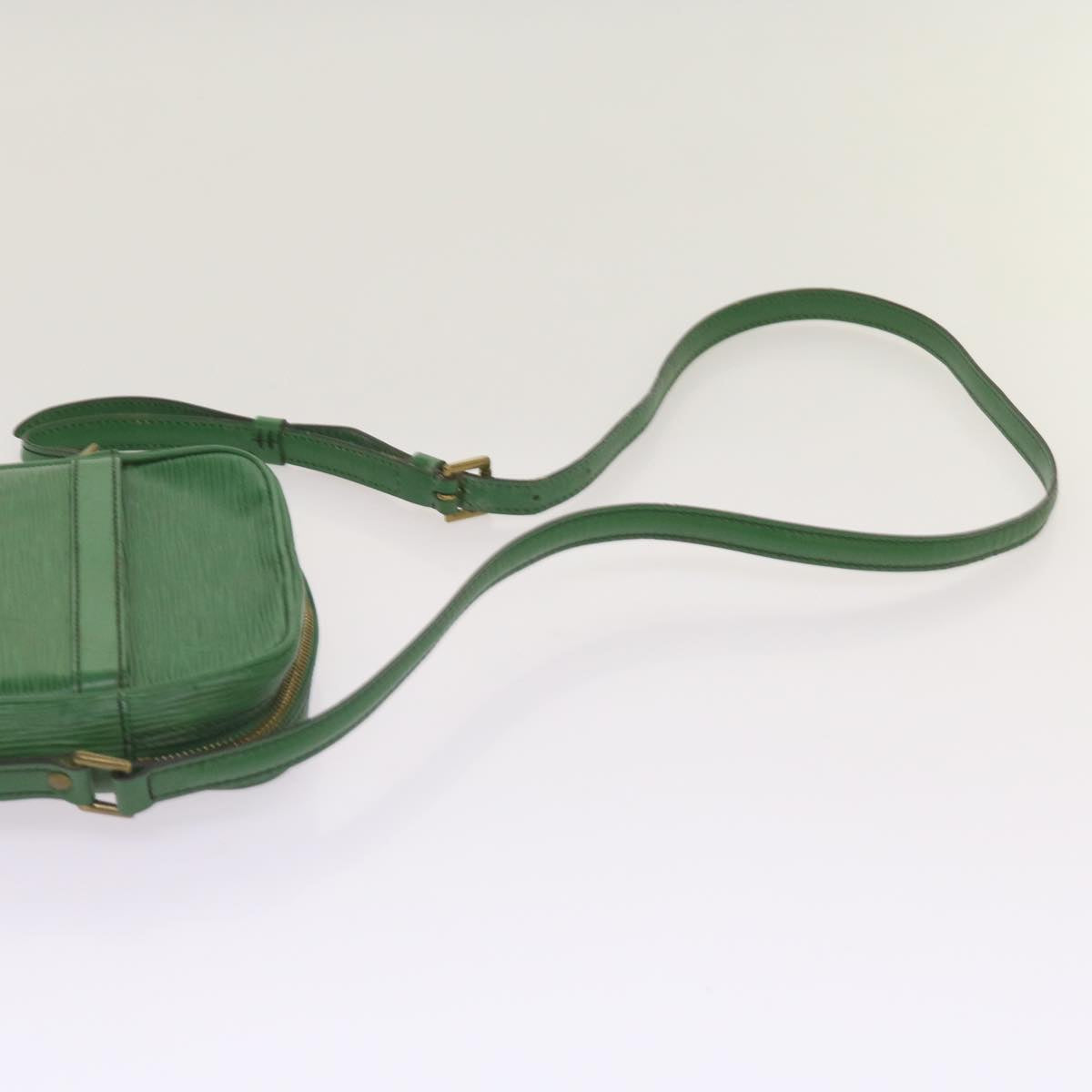 LOUIS VUITTON Epi Danube Shoulder Bag Green M45634 LV Auth 66163