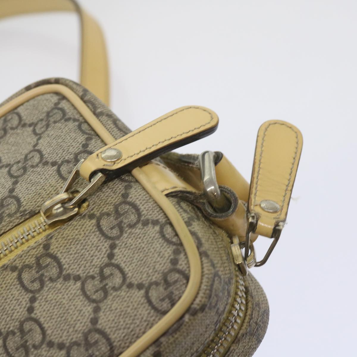 GUCCI GG Canvas Shoulder Bag PVC Beige Auth 66166