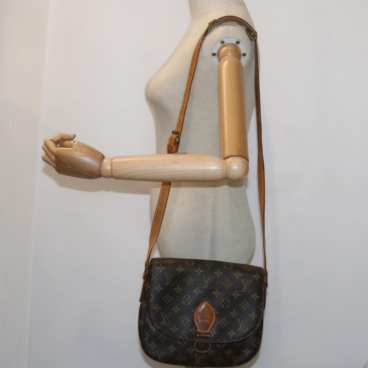 LOUIS VUITTON Monogram Saint Cloud GM Shoulder Bag M51242 LV Auth 66174