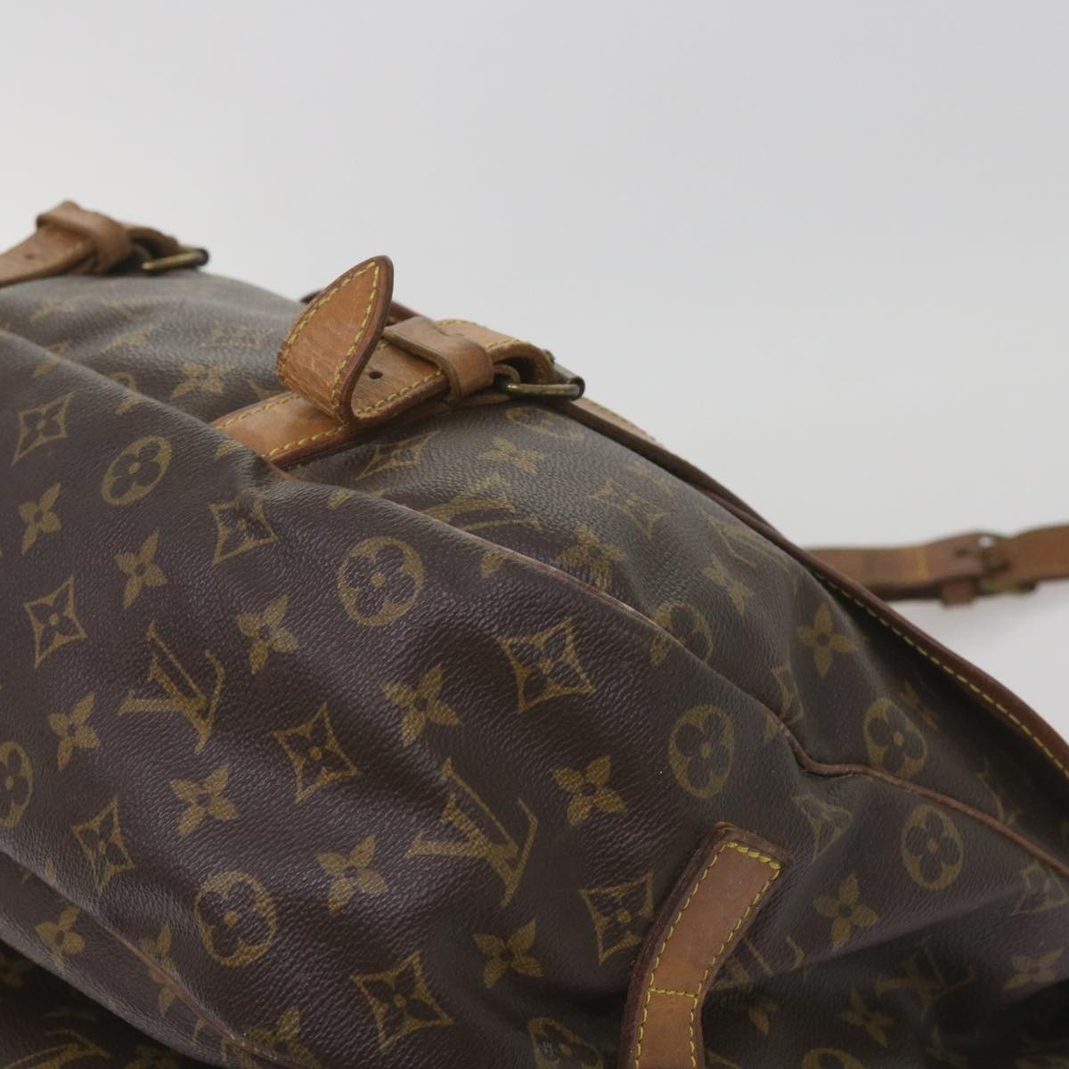 LOUIS VUITTON Monogram Saumur 43 Shoulder Bag M42252 LV Auth 66213