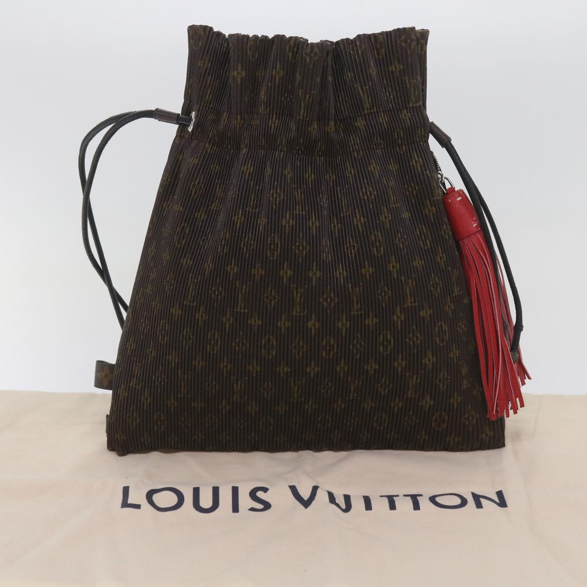 LOUIS VUITTON Monogram Explorer MM Shoulder Bag M42545 LV Auth 66240A