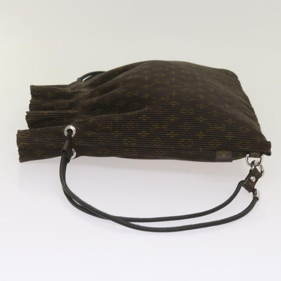 LOUIS VUITTON Monogram Explorer MM Shoulder Bag M42545 LV Auth 66240SAV