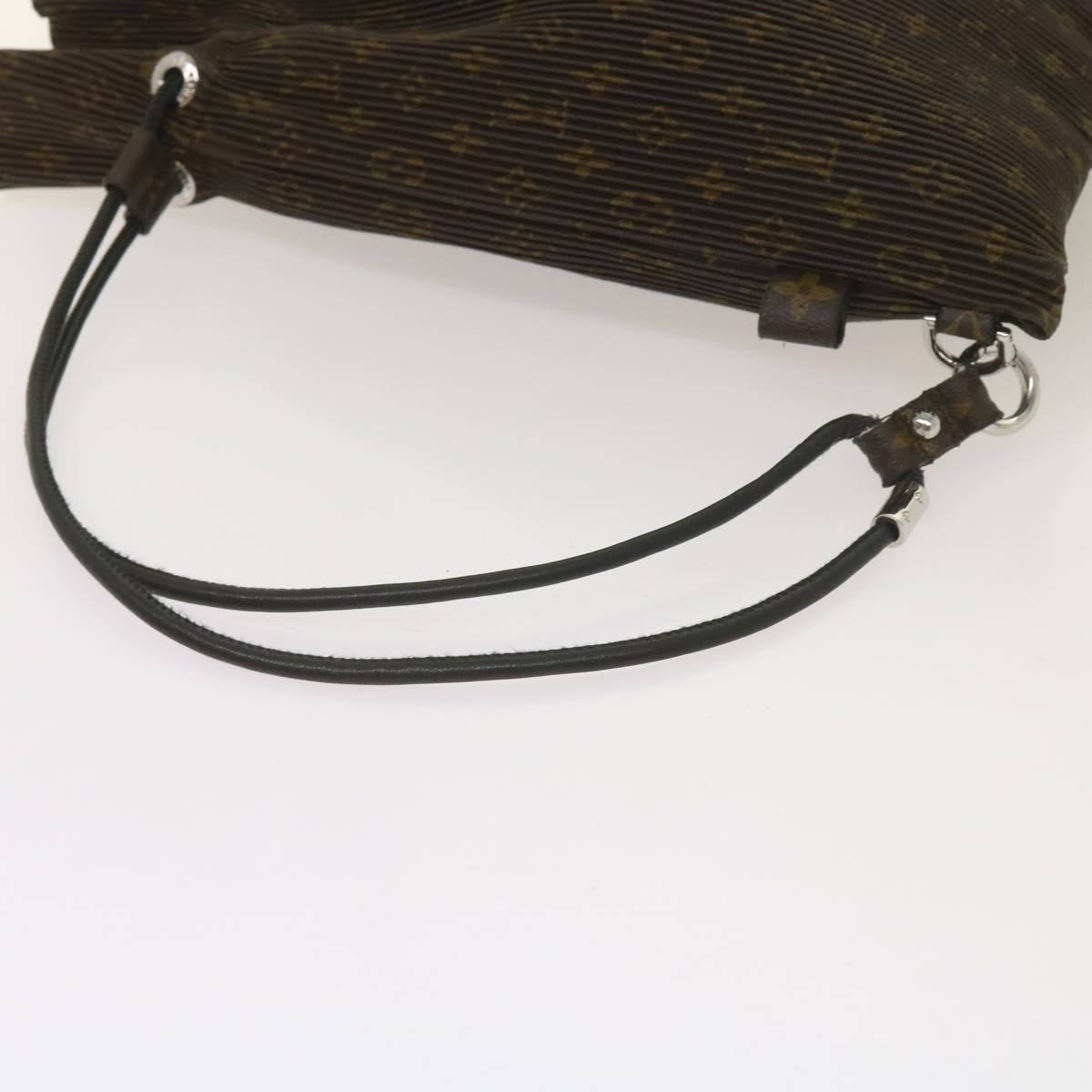 LOUIS VUITTON Monogram Explorer MM Shoulder Bag M42545 LV Auth 66240A