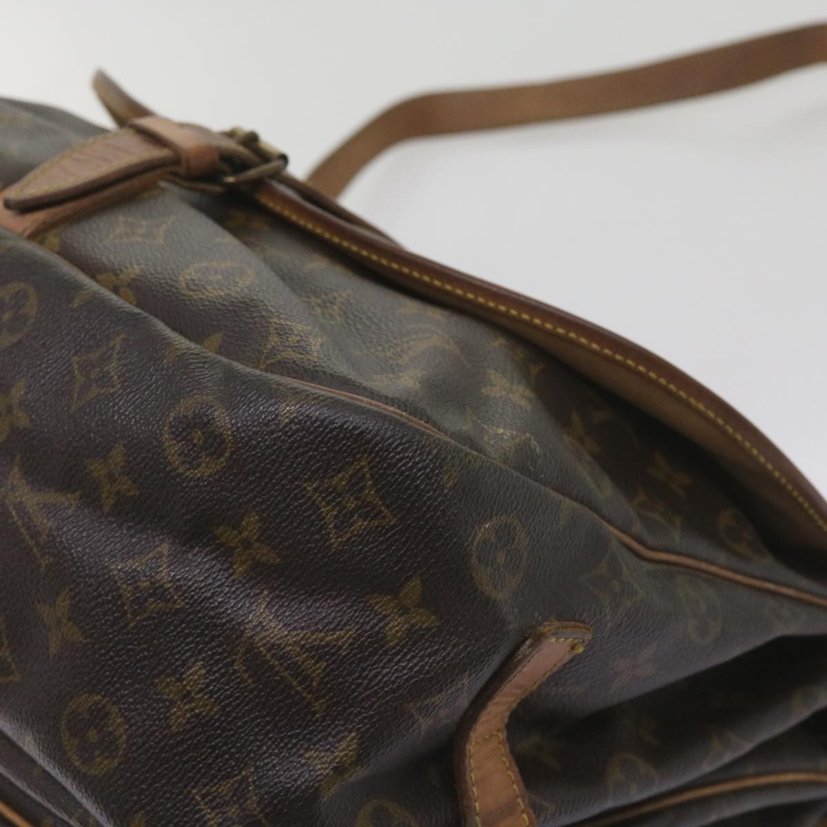 LOUIS VUITTON Monogram Saumur 35 Shoulder Bag M42254 LV Auth 66289