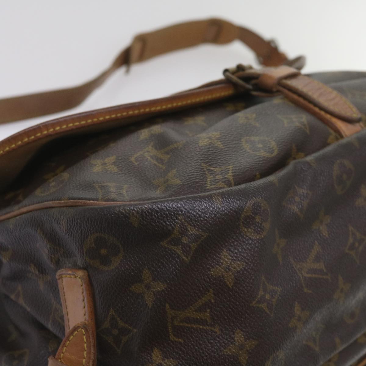 LOUIS VUITTON Monogram Saumur 35 Shoulder Bag M42254 LV Auth 66289