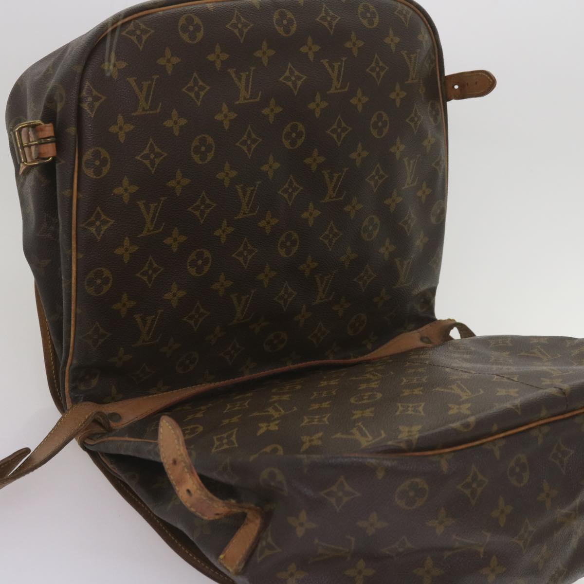 LOUIS VUITTON Monogram Saumur 35 Shoulder Bag M42254 LV Auth 66289