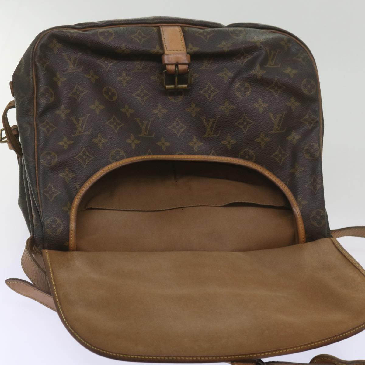 LOUIS VUITTON Monogram Saumur 35 Shoulder Bag M42254 LV Auth 66289