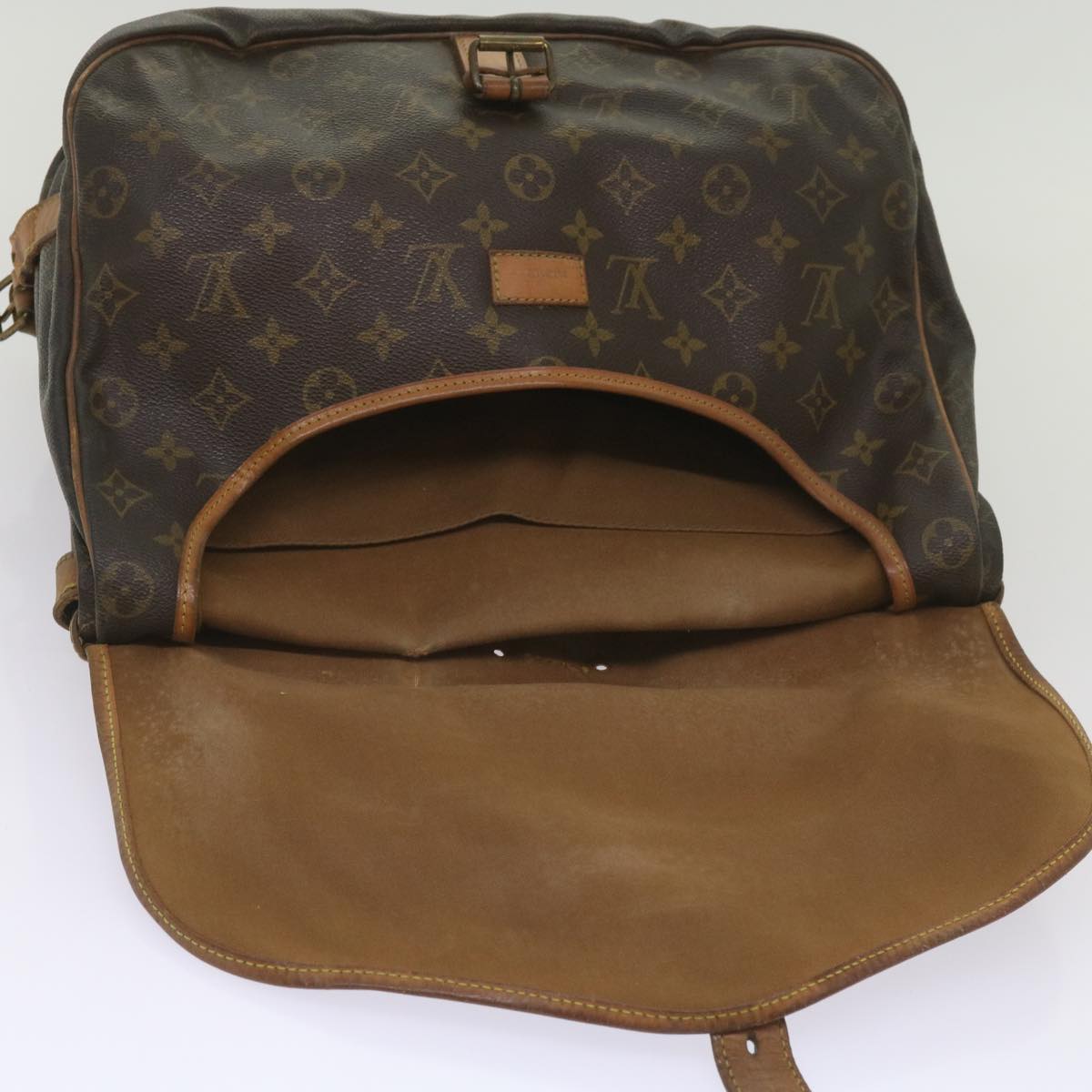 LOUIS VUITTON Monogram Saumur 35 Shoulder Bag M42254 LV Auth 66289