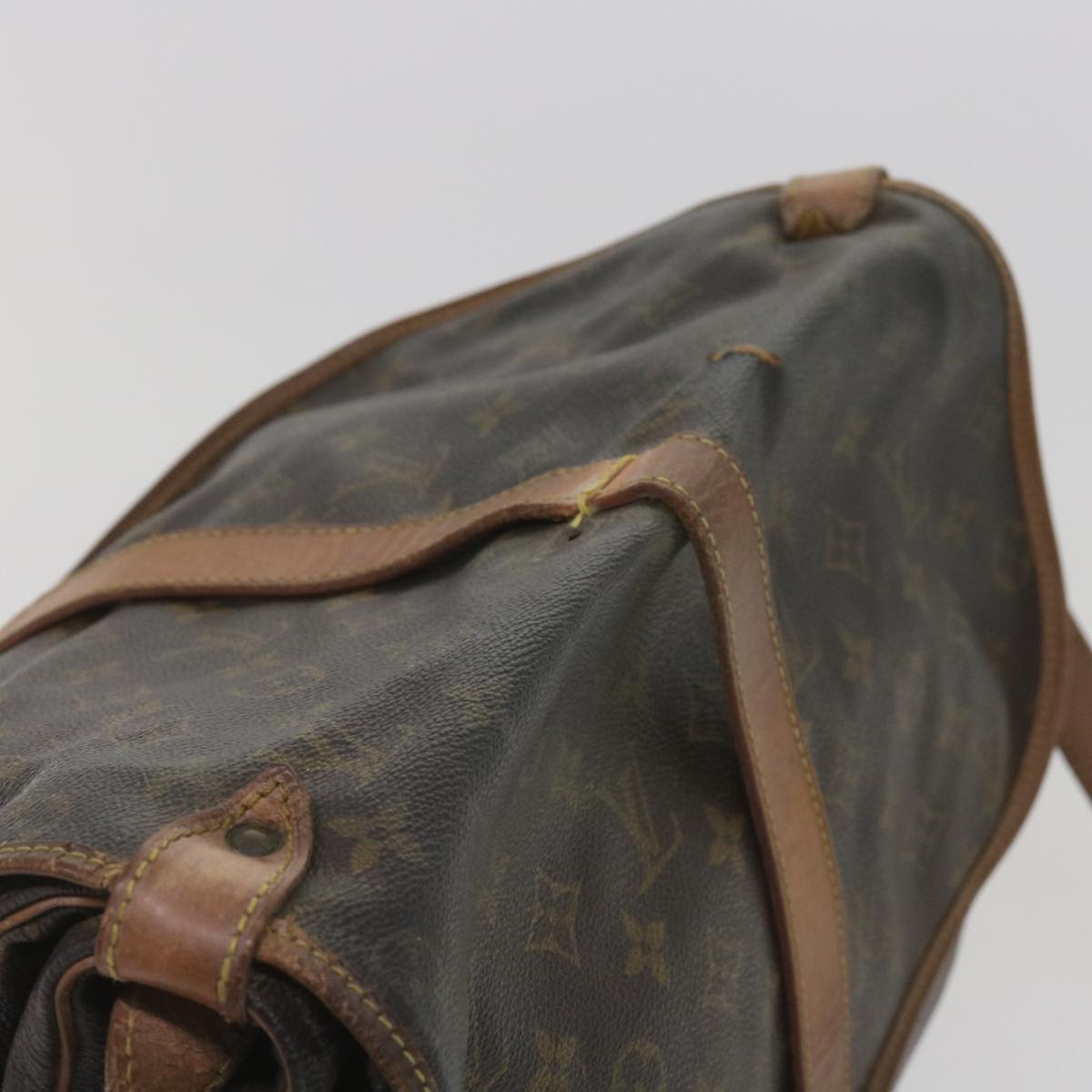 LOUIS VUITTON Monogram Saumur 35 Shoulder Bag M42254 LV Auth 66289