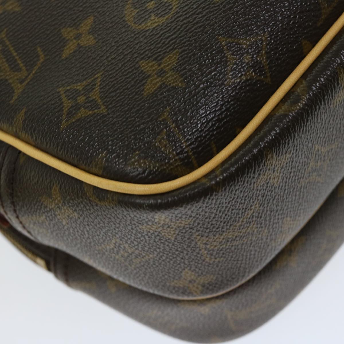 LOUIS VUITTON Monogram Reporter PM Shoulder Bag M45254 LV Auth 66319A