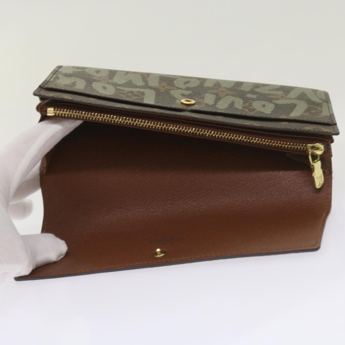 LOUIS VUITTON Monogram Graffiti Porte Monnaie Credit Khaki M92188 LV Auth 66413