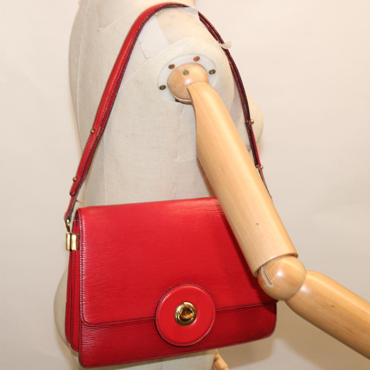 LOUIS VUITTON Epi Free Run Shoulder Bag Red M52407 LV Auth 66438