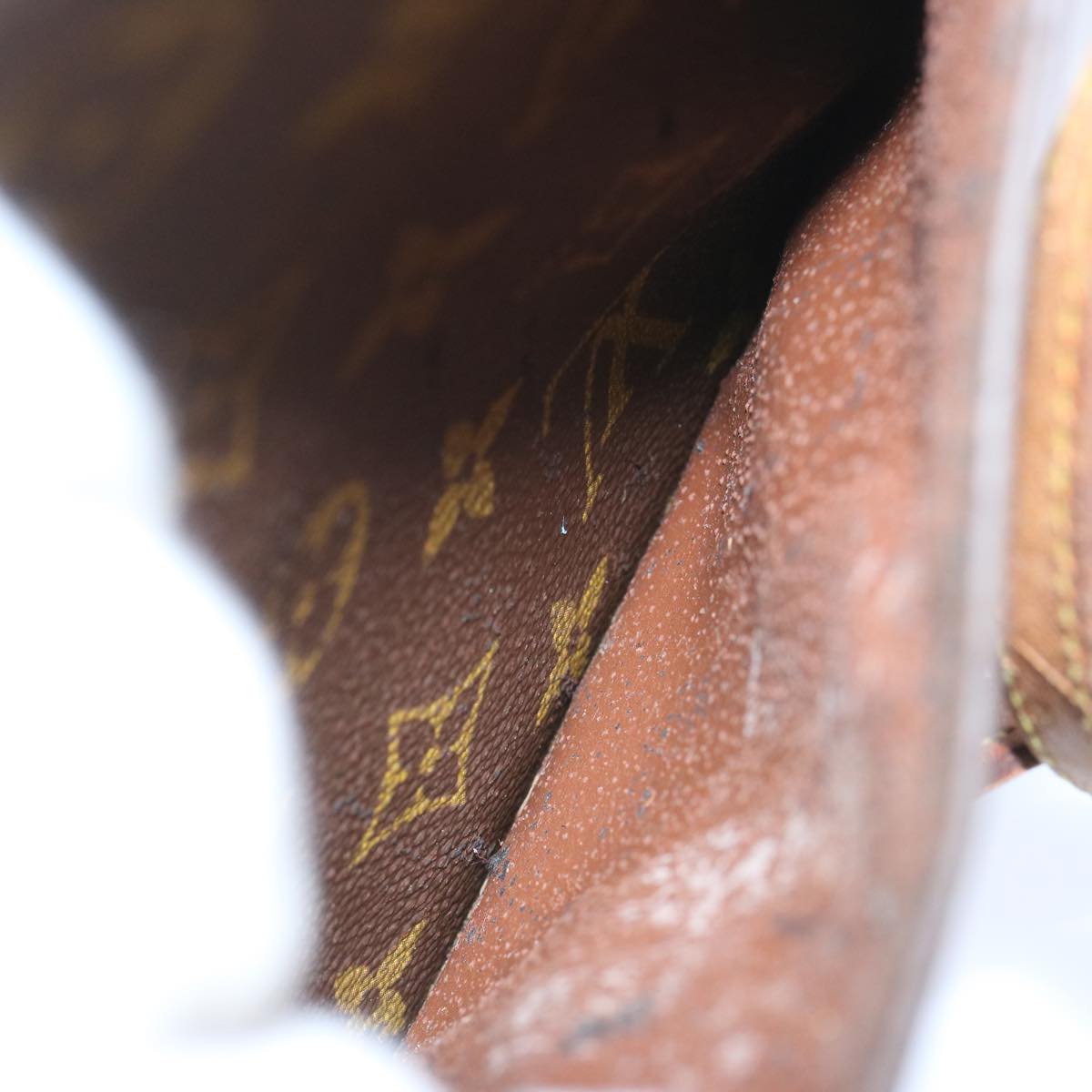 LOUIS VUITTON Monogram Saint Cloud MM Shoulder Bag M51243 LV Auth 66440