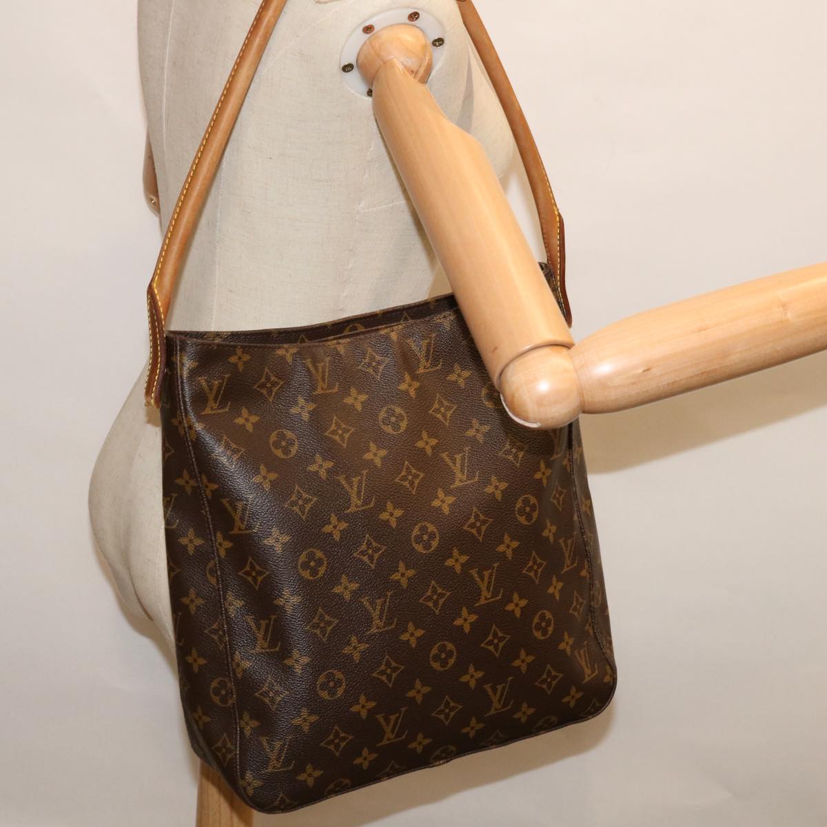 LOUIS VUITTON Monogram Looping GM Shoulder Bag M51145 LV Auth 66462