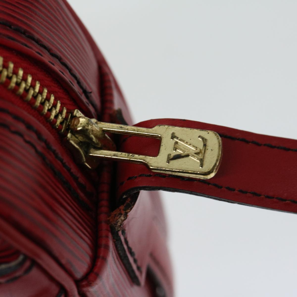 LOUIS VUITTON Epi Jeune Fille MM Shoulder Bag Red M52157 LV Auth 66522