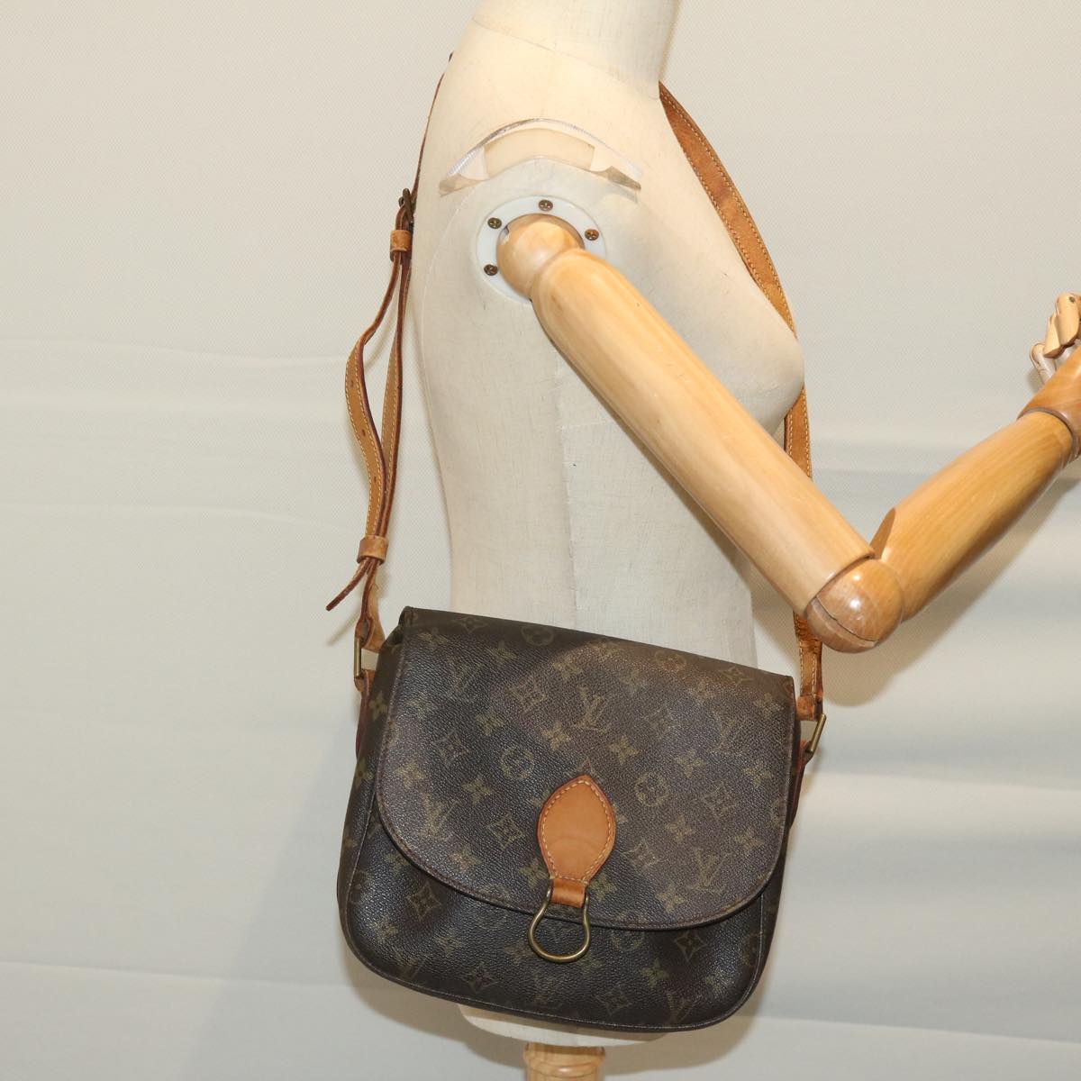 LOUIS VUITTON Monogram Saint Cloud GM Shoulder Bag Vintage M51242 LV Auth 66527