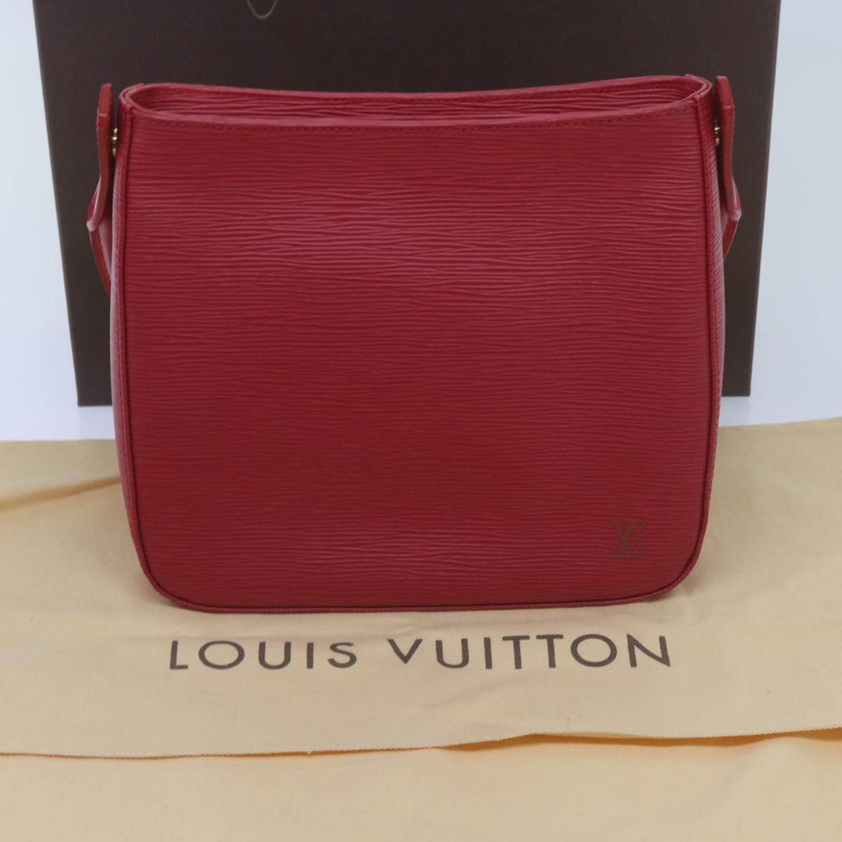 LOUIS VUITTON Epi Looping MM Shoulder Bag SPO Red LV Auth 66534SA