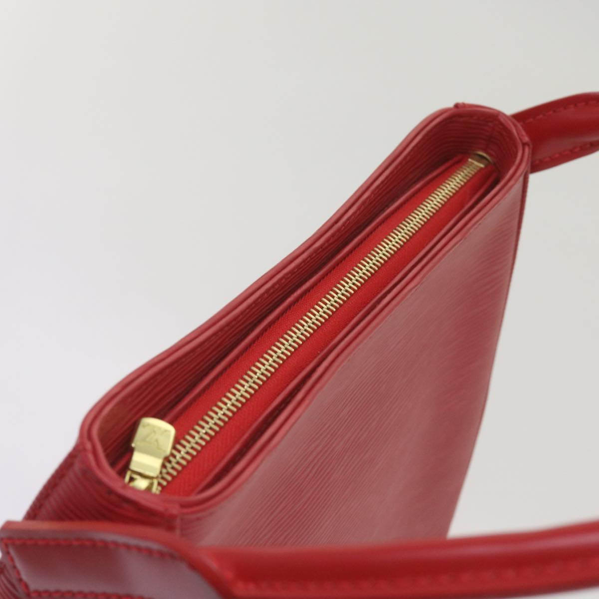 LOUIS VUITTON Epi Looping MM Shoulder Bag SPO Red LV Auth 66534SA