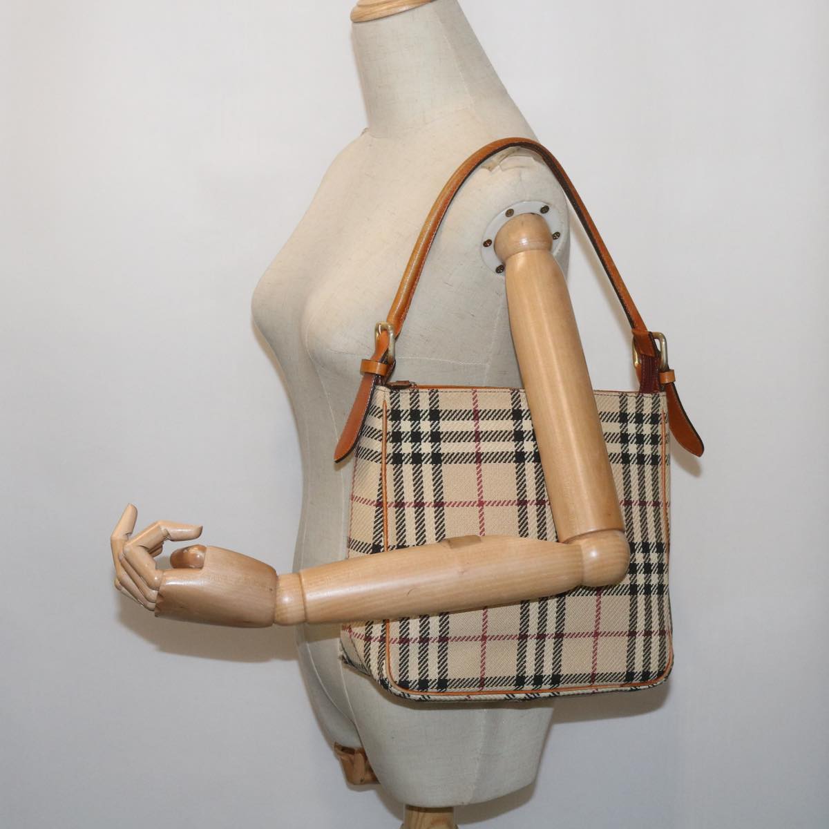 BURBERRY Nova Check Shoulder Bag Canvas Beige Auth 66603