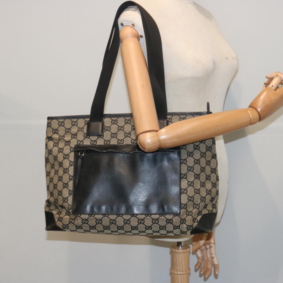 GUCCI GG Canvas Tote Bag Black Beige 019 0426 2404 Auth 66816