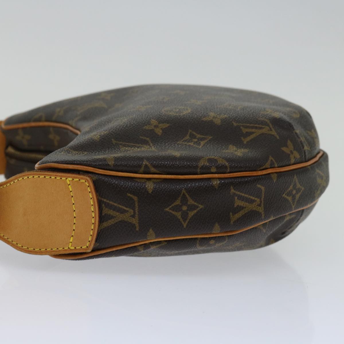 LOUIS VUITTON Monogram Croissant MM Shoulder Bag M51512 LV Auth 66863