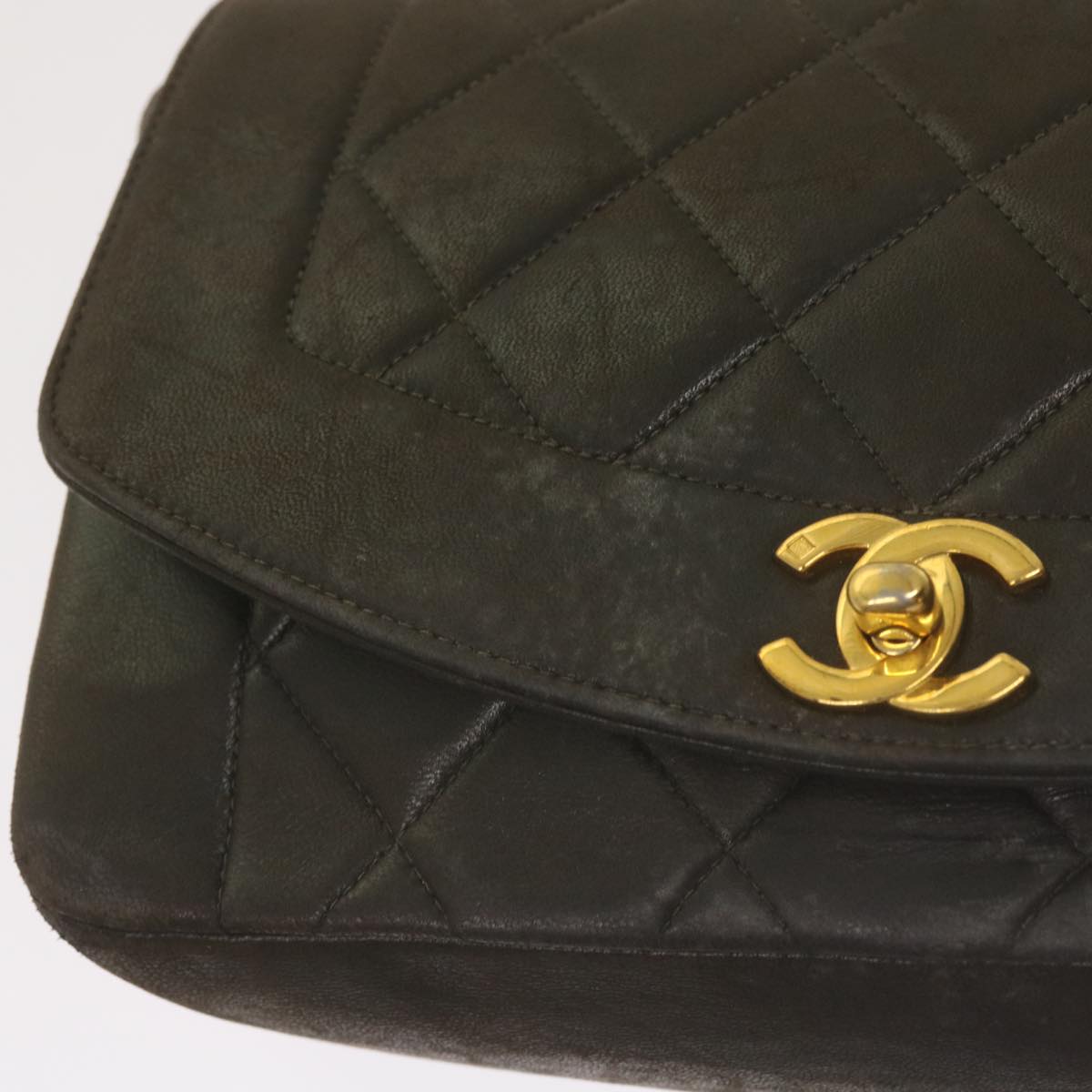 CHANEL Diana Matelasse Chain Shoulder Bag Leather Black CC Auth 66875 - 0