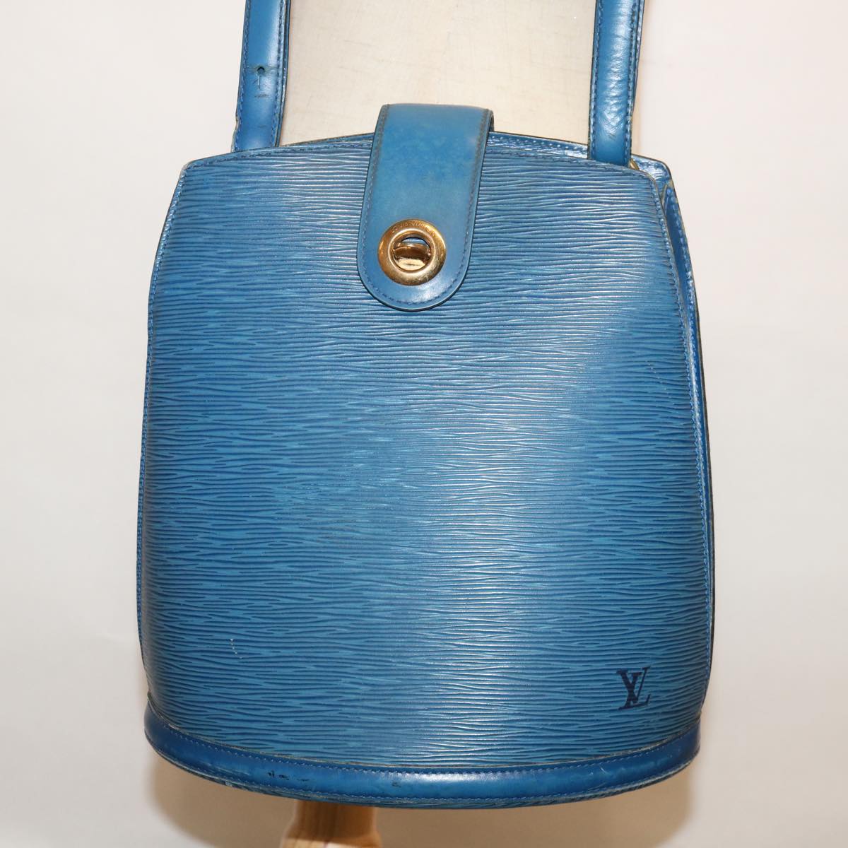 LOUIS VUITTON Epi Cluny Shoulder Bag Blue M52255 LV Auth 66892