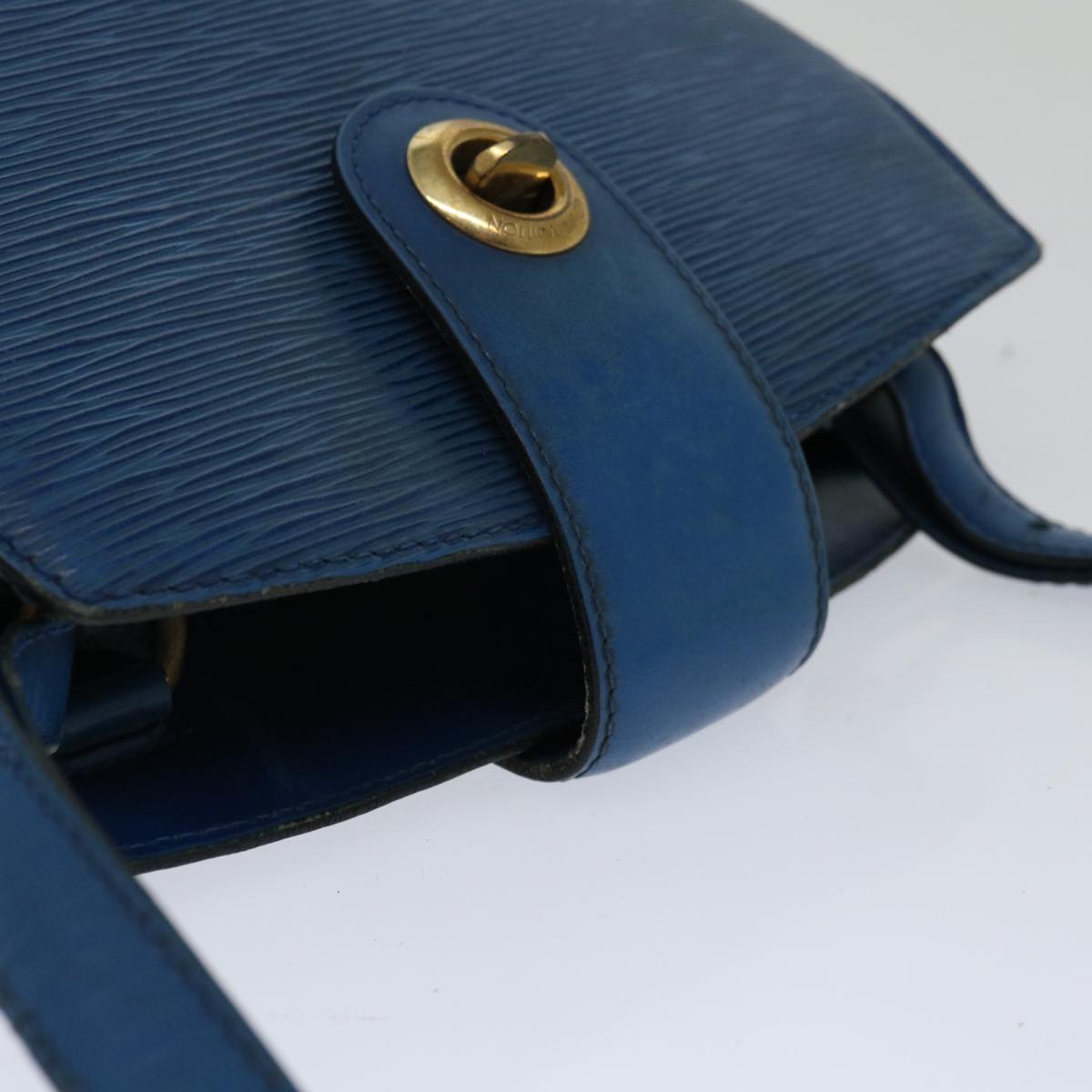 LOUIS VUITTON Epi Cluny Shoulder Bag Blue M52255 LV Auth 66892