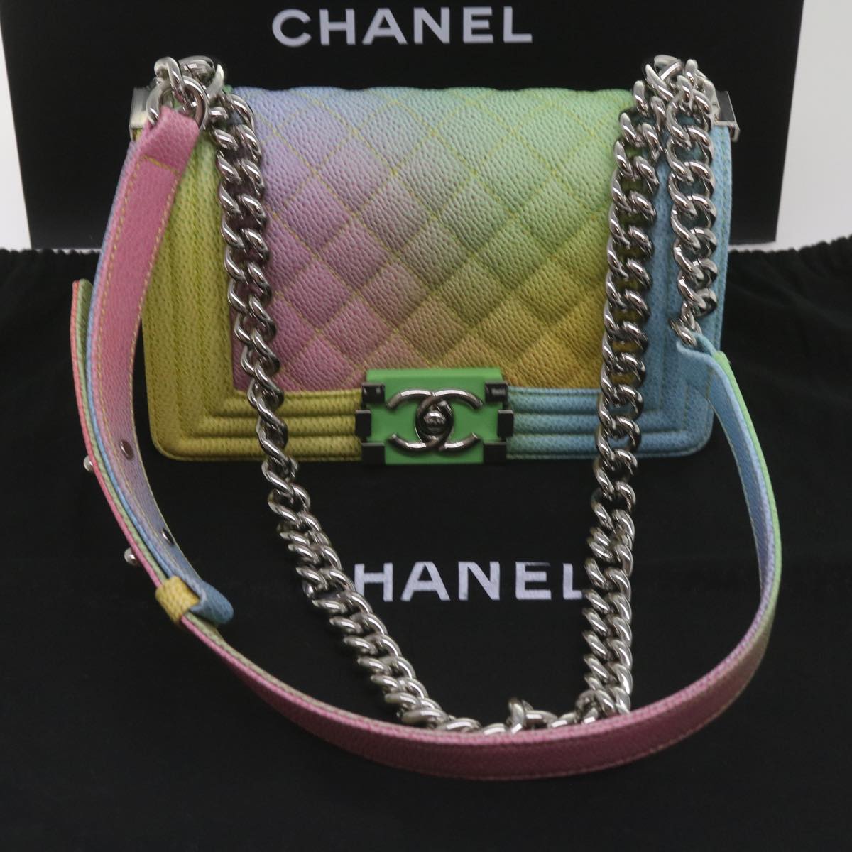 CHANEL Matelasse Boy Chanel Shoulder Bag Caviar Skin Multicolor CC Auth 66965S
