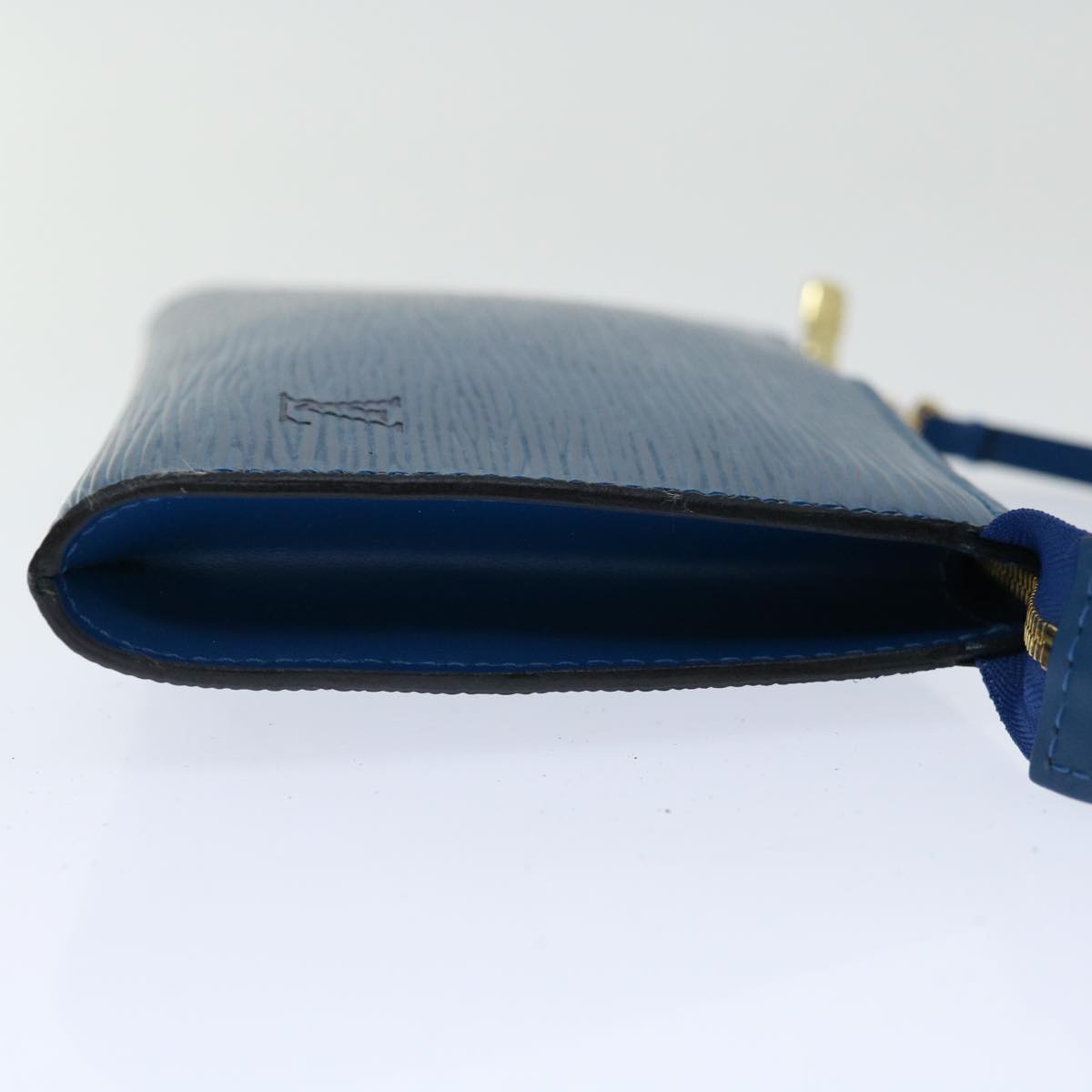 LOUIS VUITTON Epi Pochette Accessoires Pouch Blue M52985 LV Auth 66974