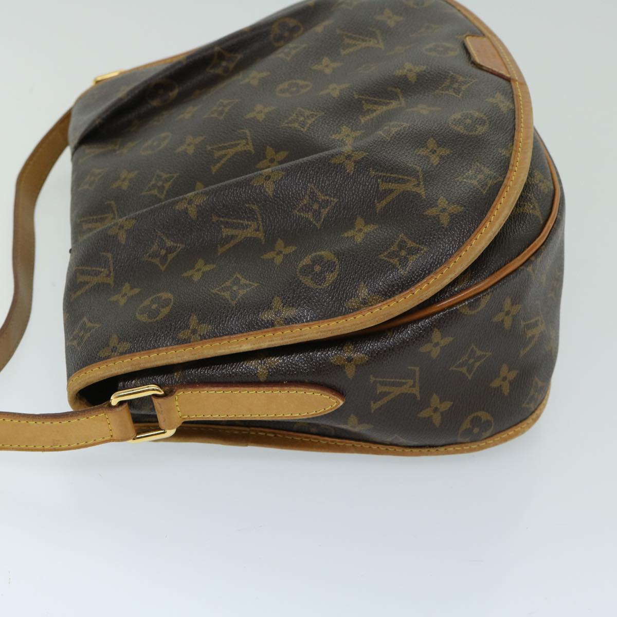 LOUIS VUITTON Monogram Menilmontant MM Shoulder Bag M40473 LV Auth 67025