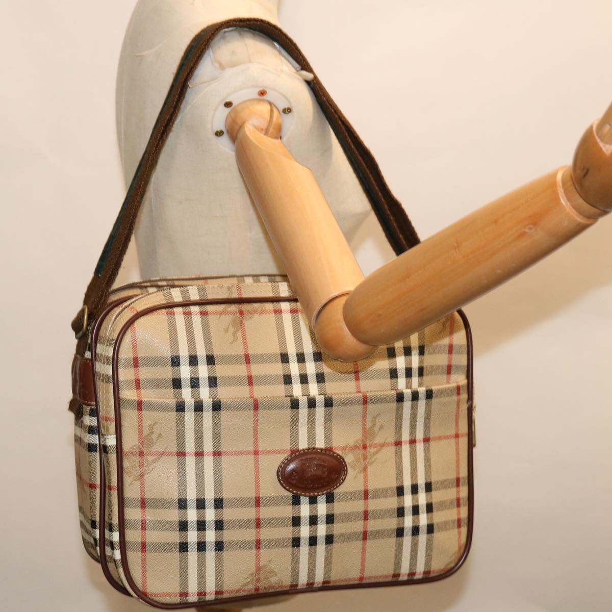 BURBERRY Nova Check Shoulder Bag PVC Beige Auth 67088