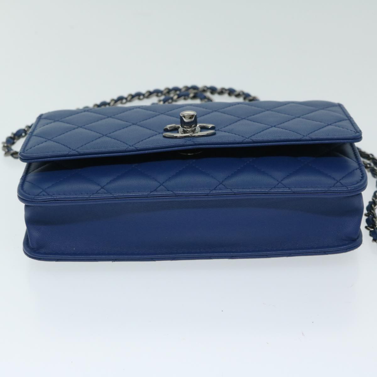 CHANEL Matelasse Chain Shoulder Bag Leather Blue CC Auth 67176A