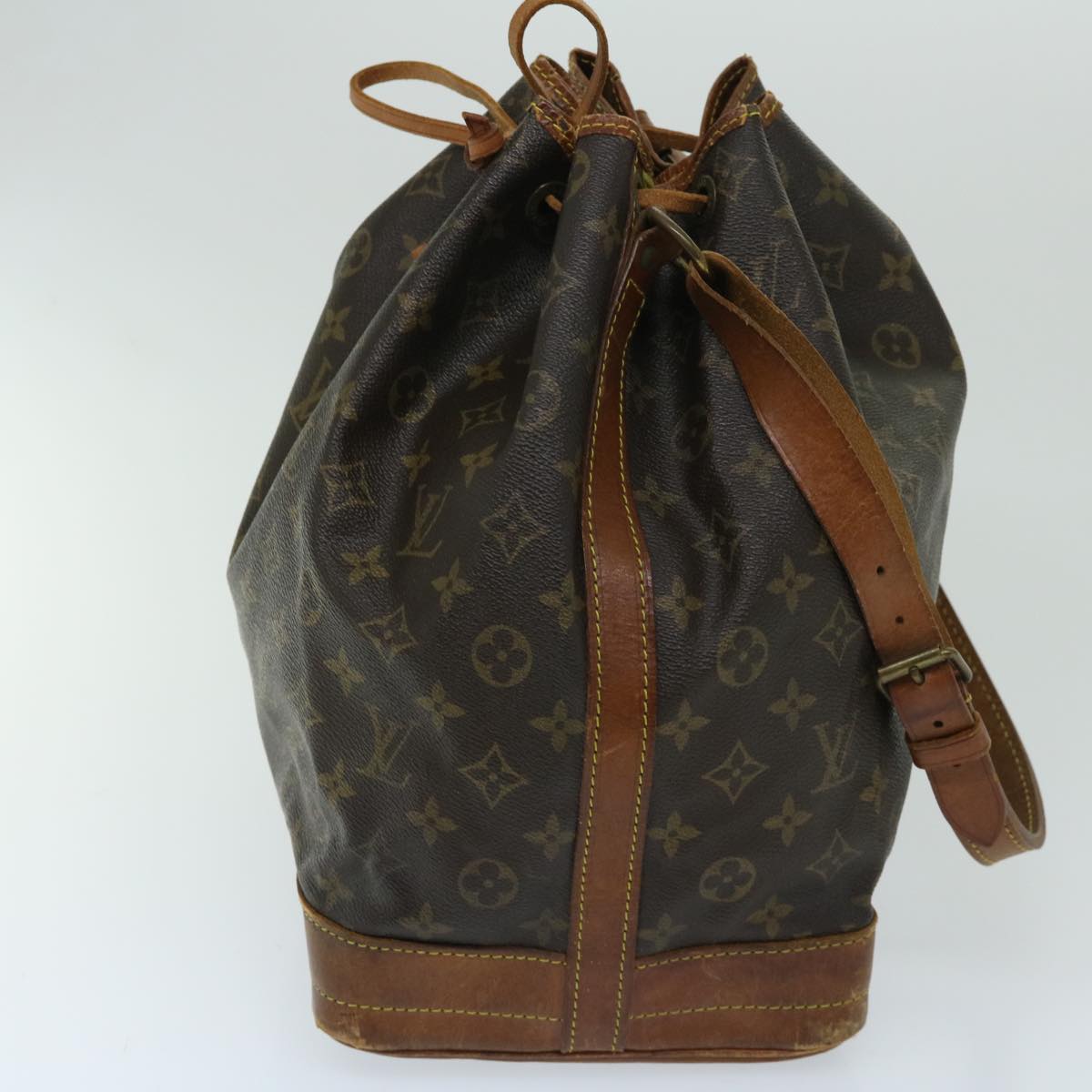 LOUIS VUITTON Monogram Noe Shoulder Bag M42224 LV Auth 67203