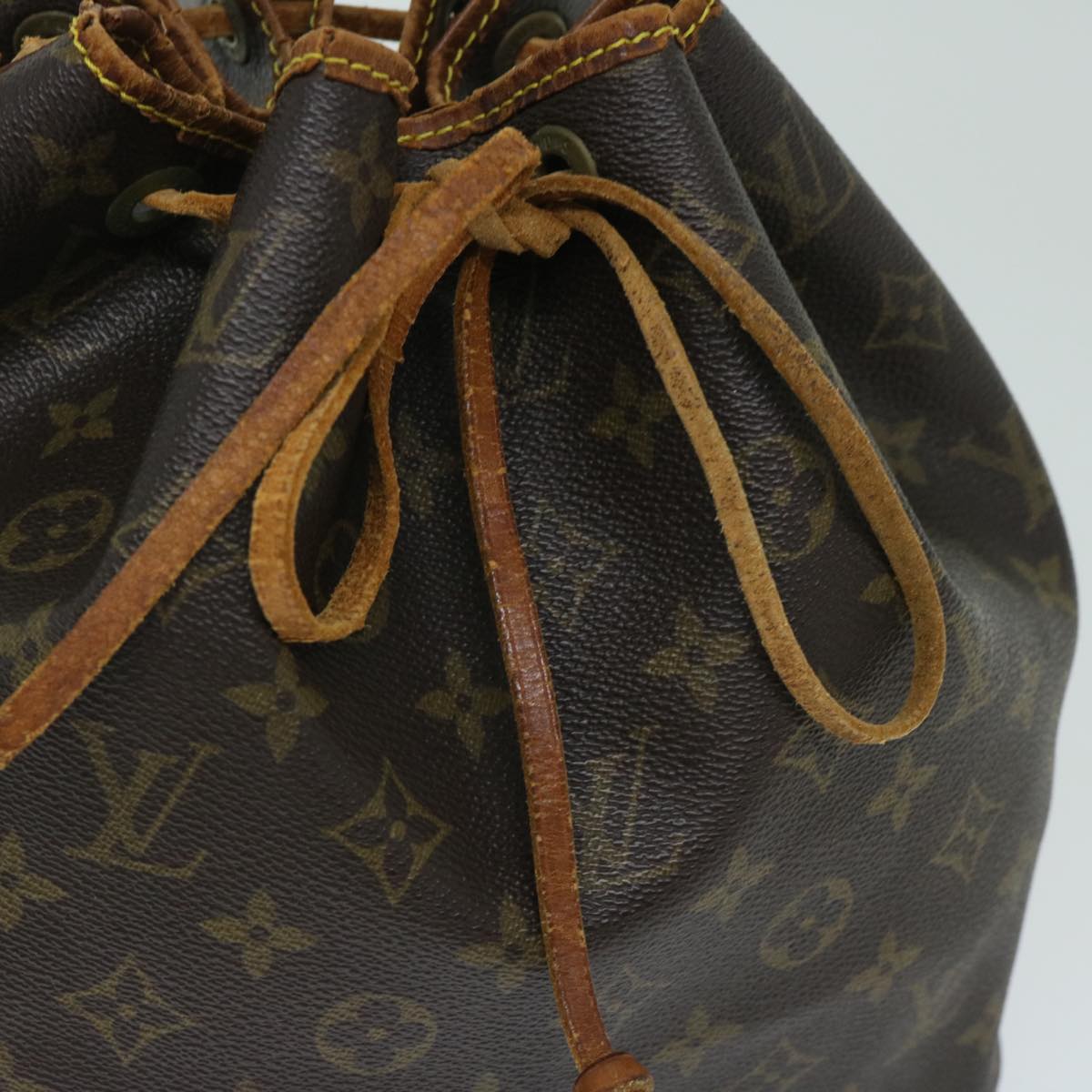 LOUIS VUITTON Monogram Petit Noe Shoulder Bag M42226 LV Auth 67261