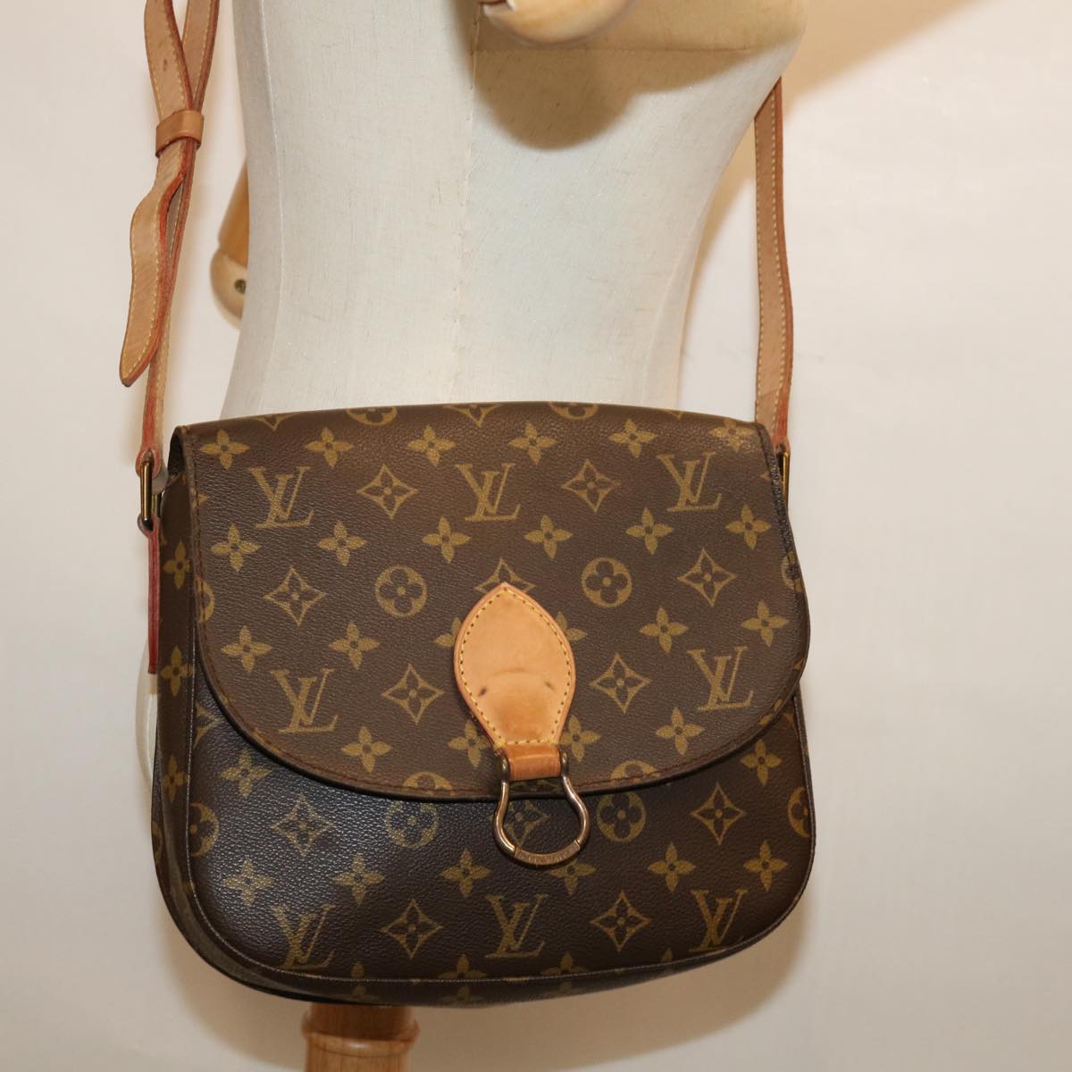 LOUIS VUITTON Monogram Saint Cloud GM Shoulder Bag M51242 LV Auth 67383