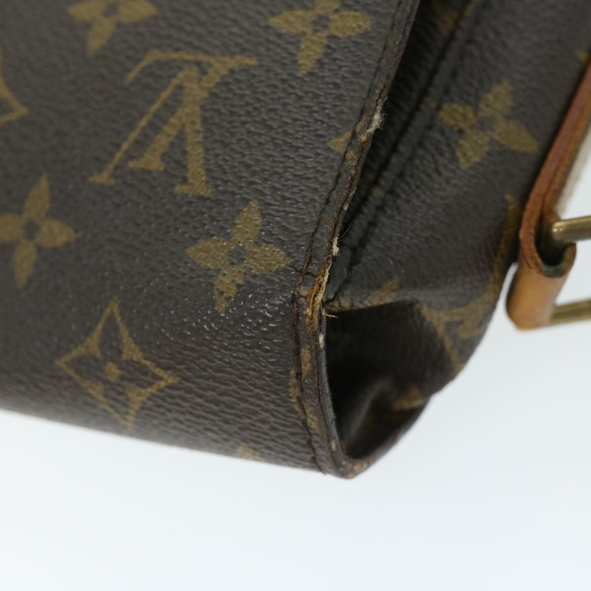 LOUIS VUITTON Monogram Saint Cloud GM Shoulder Bag M51242 LV Auth 67384