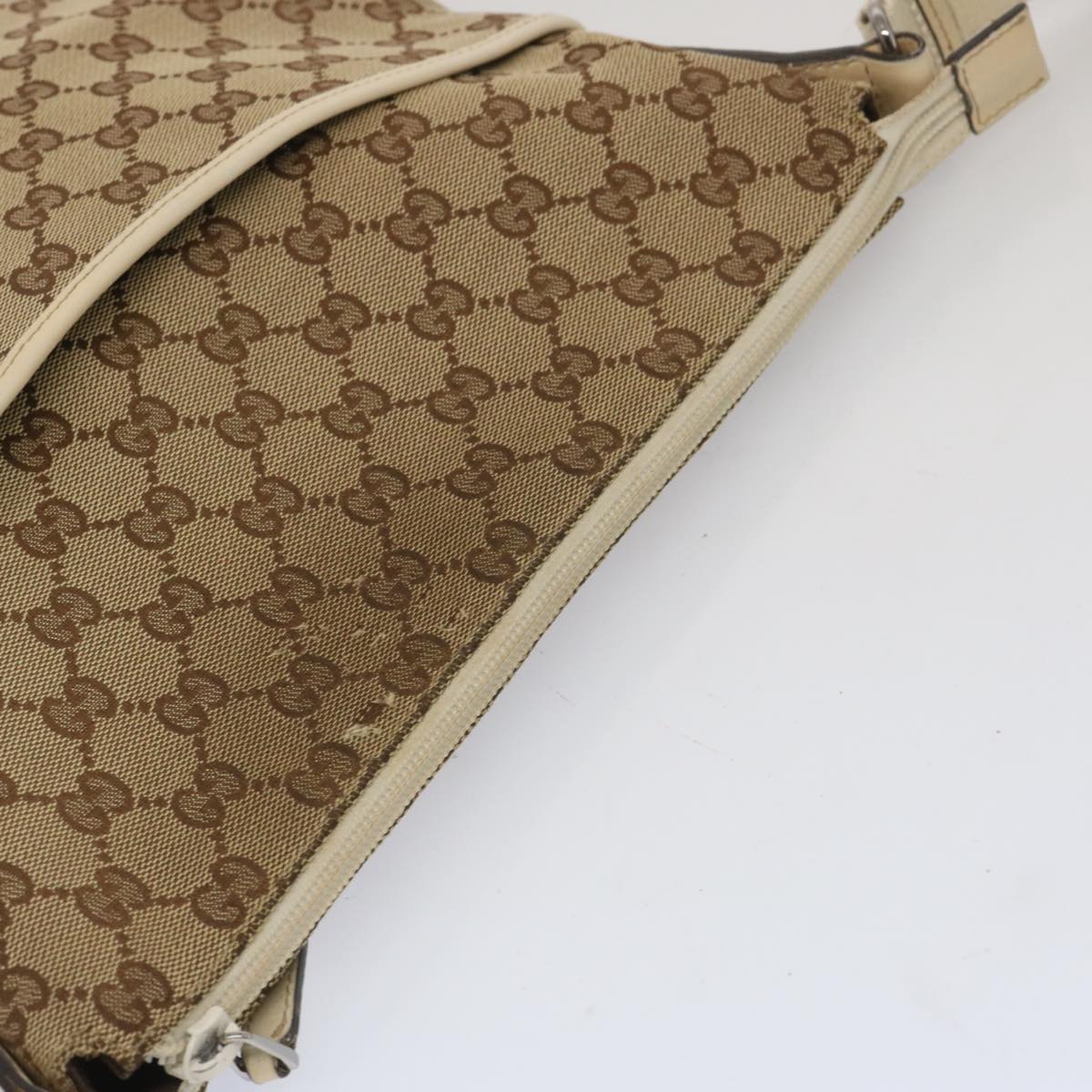 GUCCI GG Canvas Shoulder Bag Beige 145857 Auth 67450