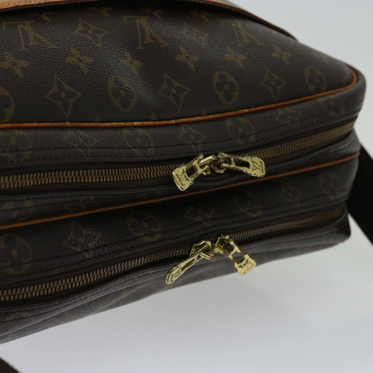 LOUIS VUITTON Monogram Reporter GM Shoulder Bag M45252 LV Auth 67462