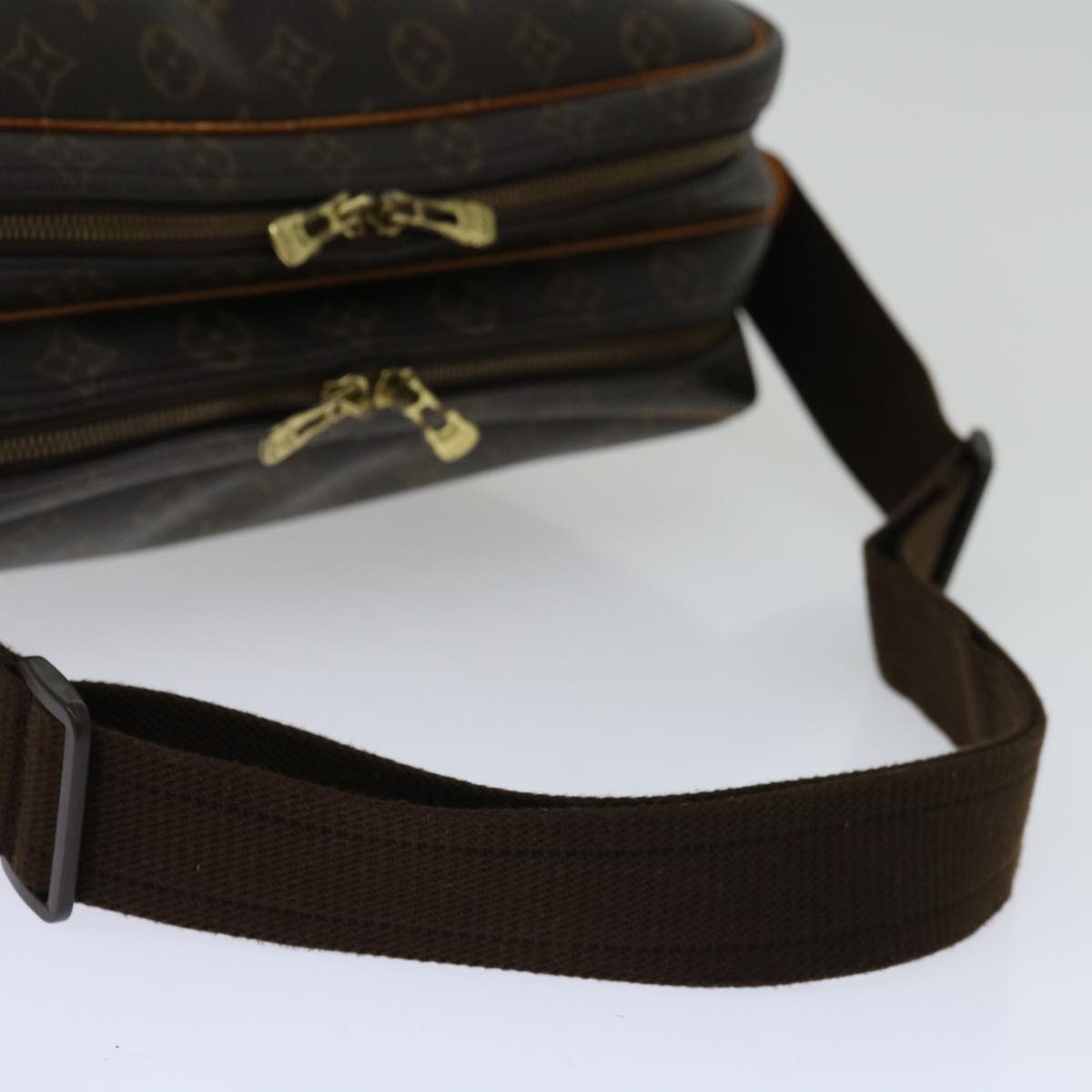 LOUIS VUITTON Monogram Reporter GM Shoulder Bag M45252 LV Auth 67462