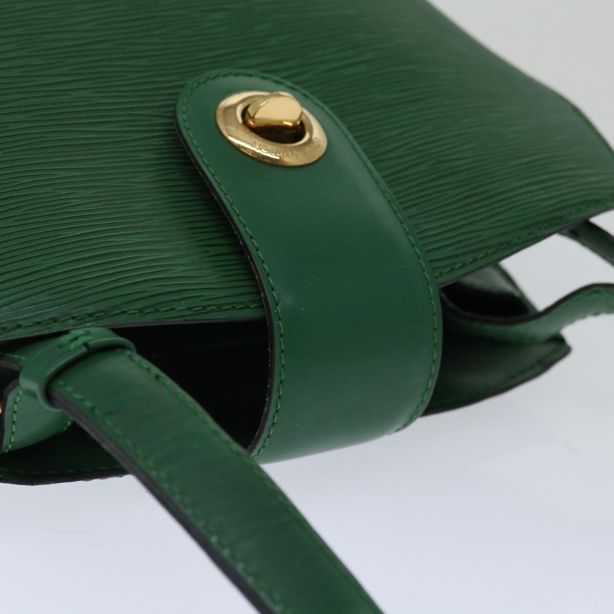 LOUIS VUITTON Epi Cluny Shoulder Bag Green M52254 LV Auth 67463