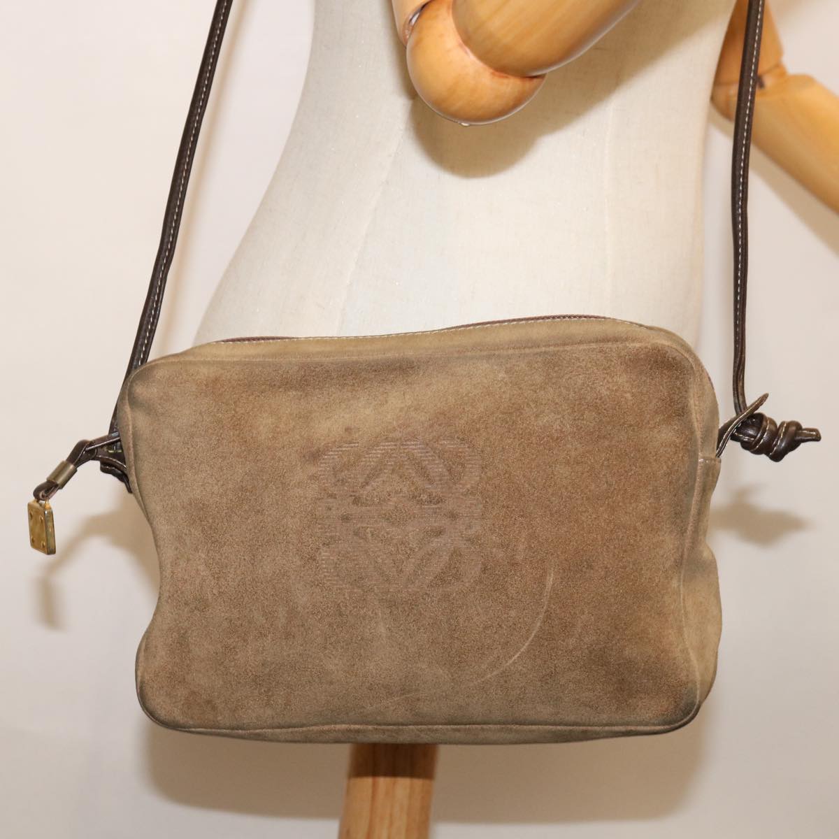 LOEWE Shoulder Bag Suede Beige Auth 67526