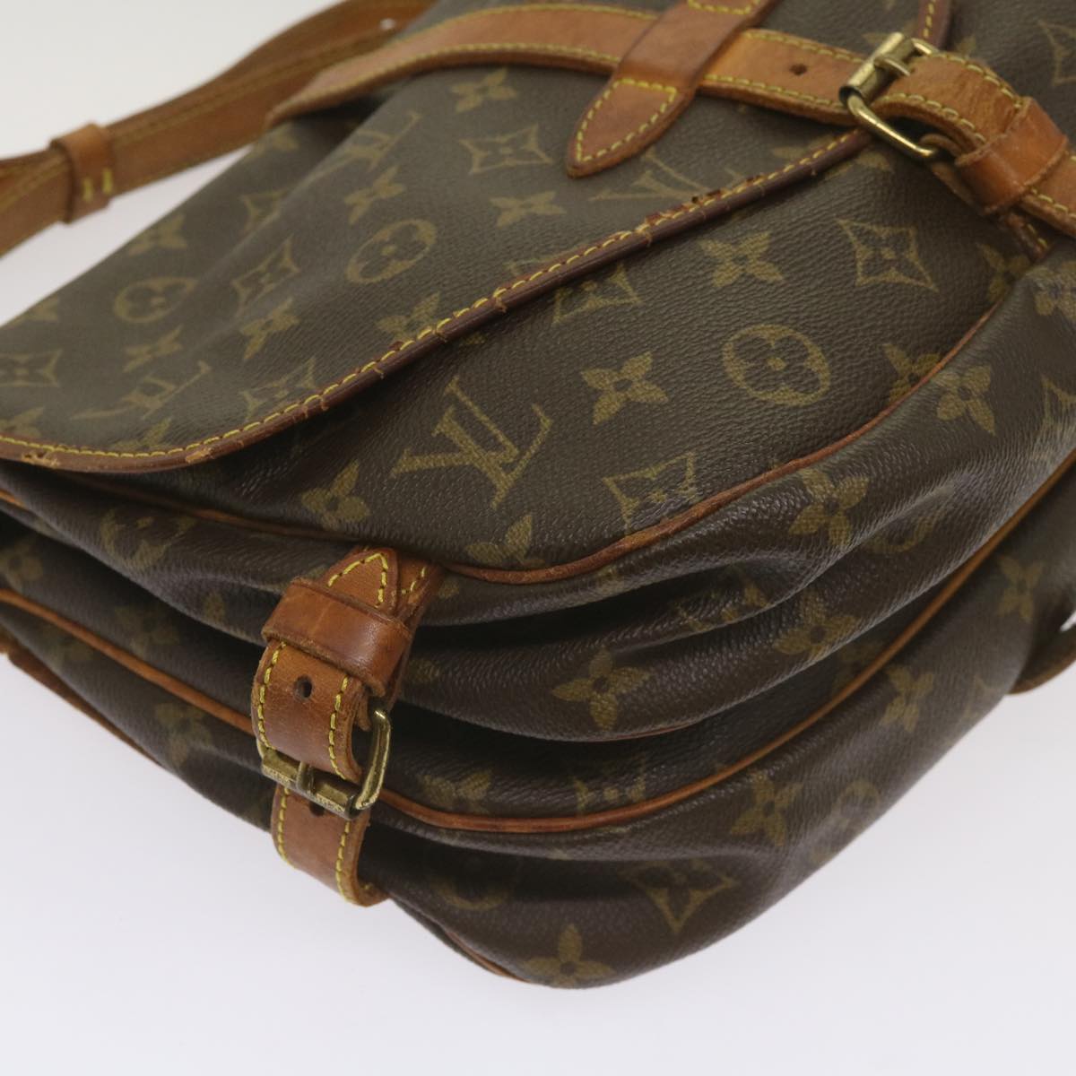 LOUIS VUITTON Monogram Saumur 30 Shoulder Bag M42256 LV Auth 67596