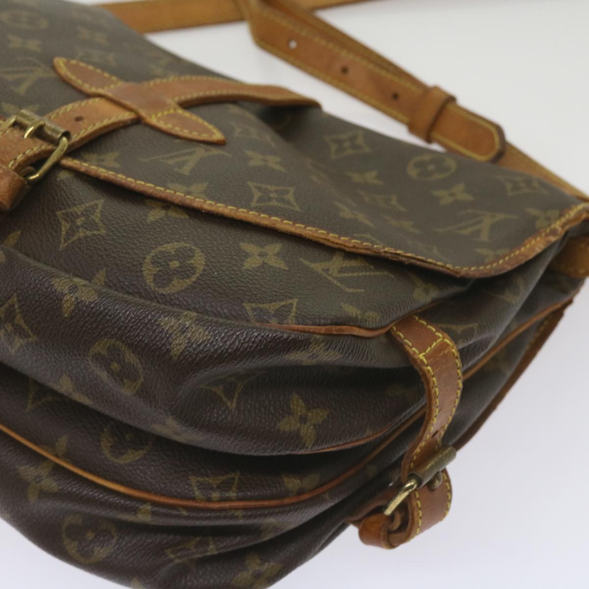 LOUIS VUITTON Monogram Saumur 30 Shoulder Bag M42256 LV Auth 67596