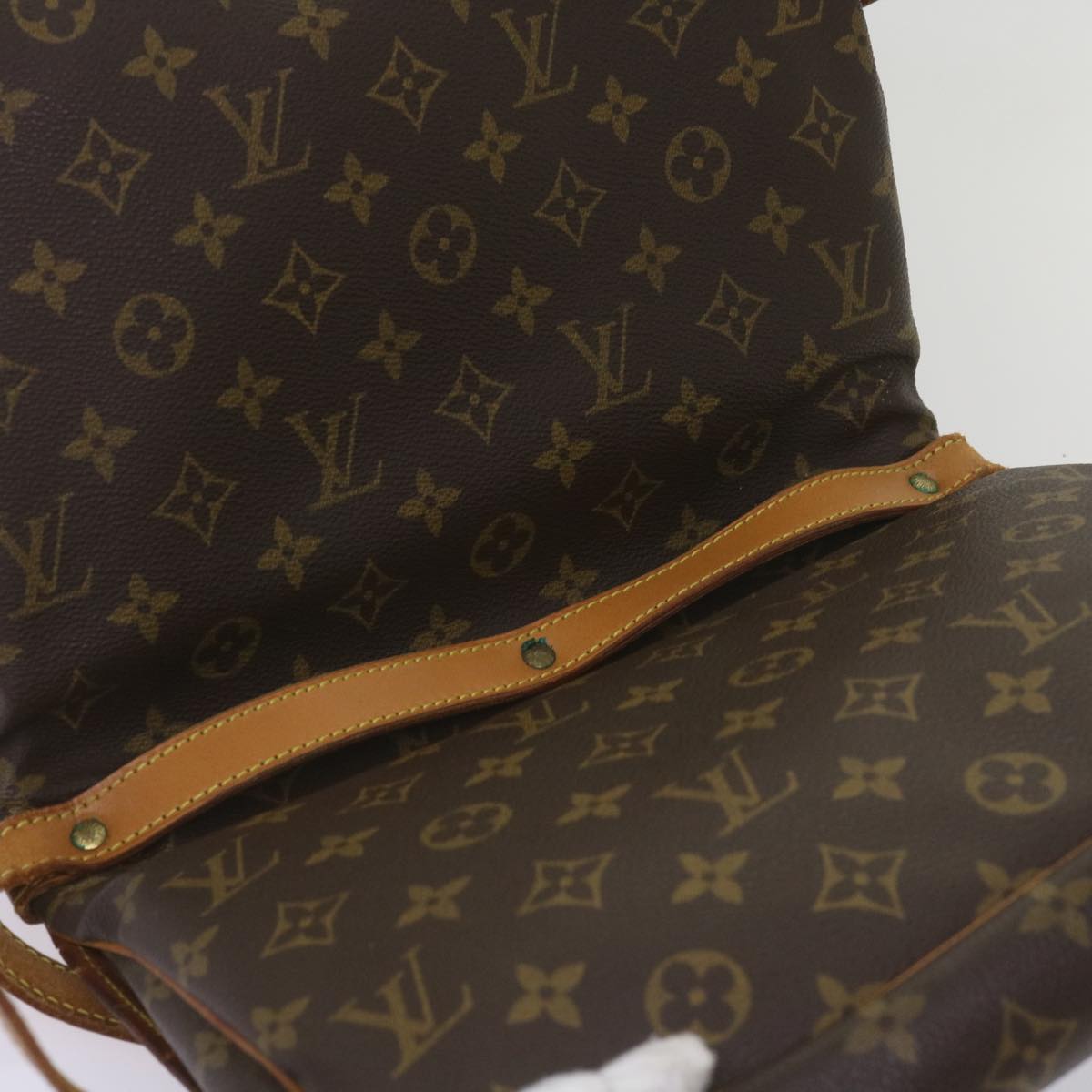 LOUIS VUITTON Monogram Saumur 30 Shoulder Bag M42256 LV Auth 67596