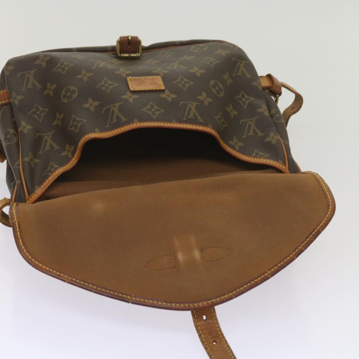 LOUIS VUITTON Monogram Saumur 30 Shoulder Bag M42256 LV Auth 67596