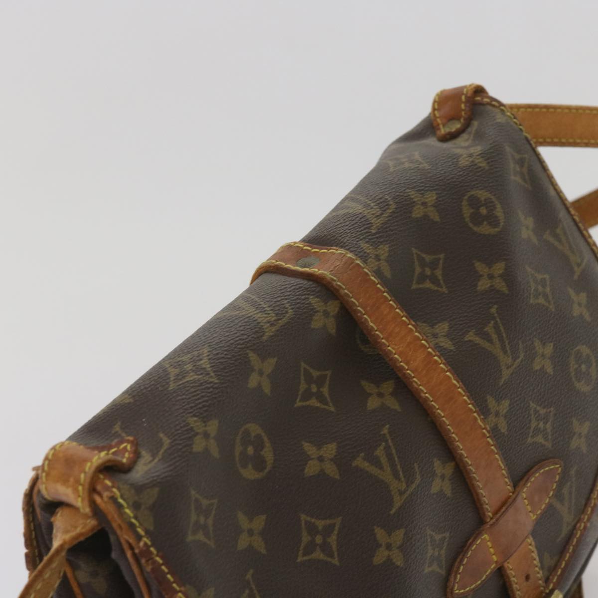 LOUIS VUITTON Monogram Saumur 30 Shoulder Bag M42256 LV Auth 67596