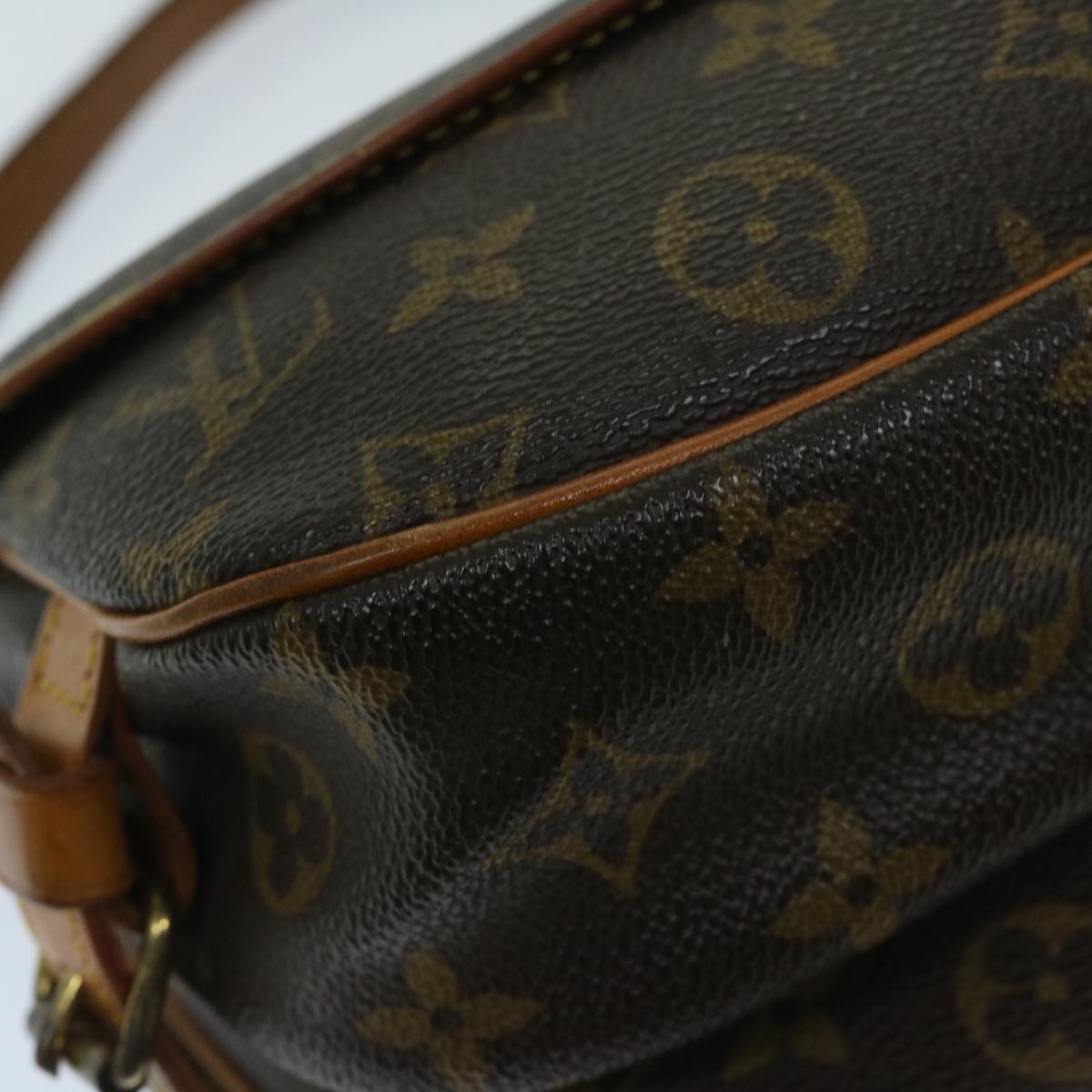 LOUIS VUITTON Monogram Saumur 30 Shoulder Bag M42256 LV Auth 67639